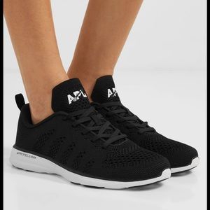 APL techloom pro sneakers